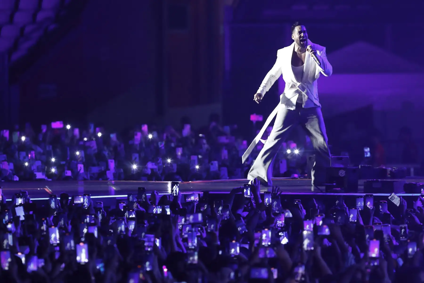 Romeo Santos ofreció un gran concierto en el Estadio Nacional de Lima. Miles de peruanos vibraron a ritmo del " rey de la bachata ".
Foto: Cortesía Tropimusic