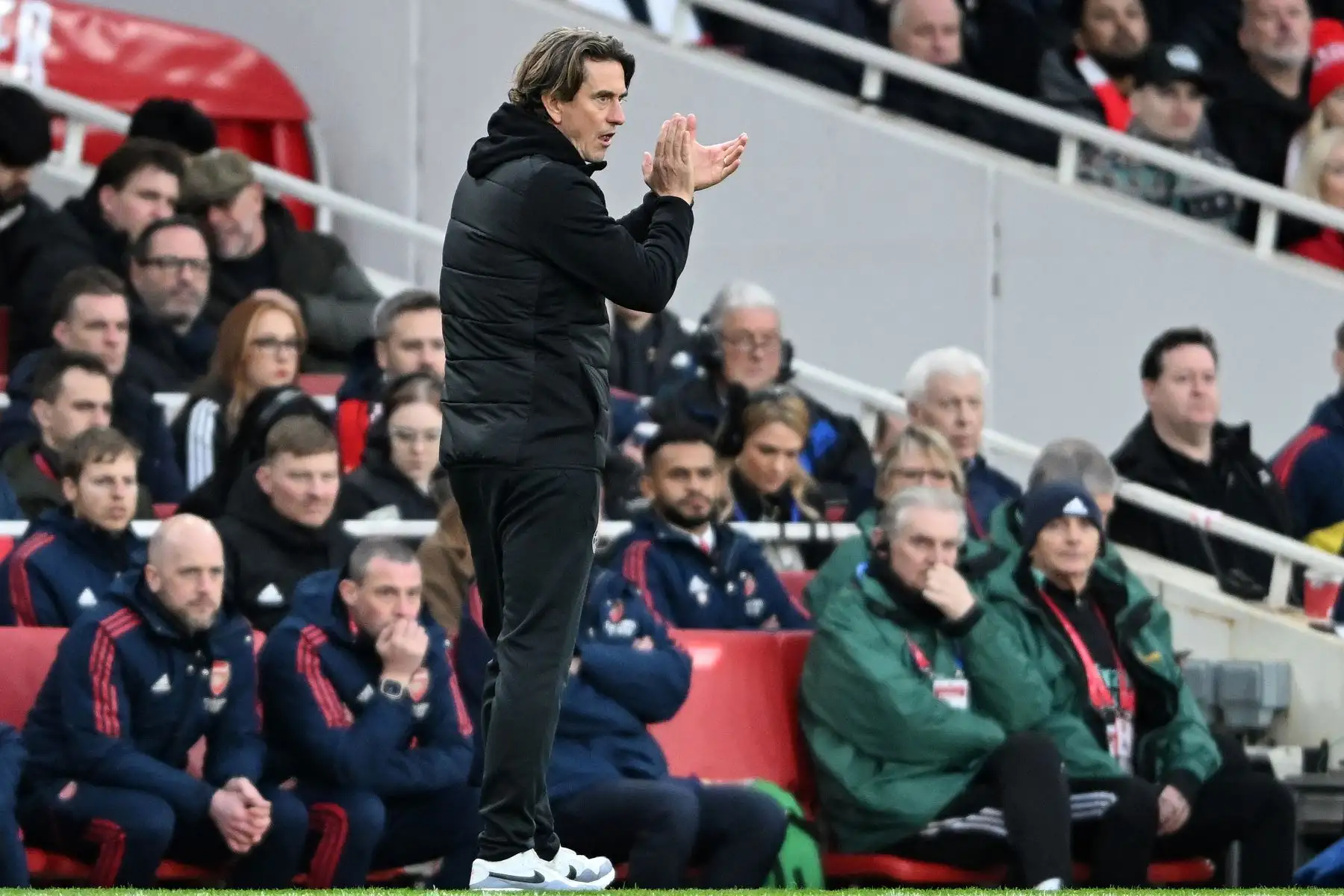 El técnico del Brentford, Thomas Frank, reacciona durante el partido de fútbol de la Premier League inglesa entre el Arsenal de Londres y el Brentford FC en Londres, Gran Bretaña.
Foto: EFE