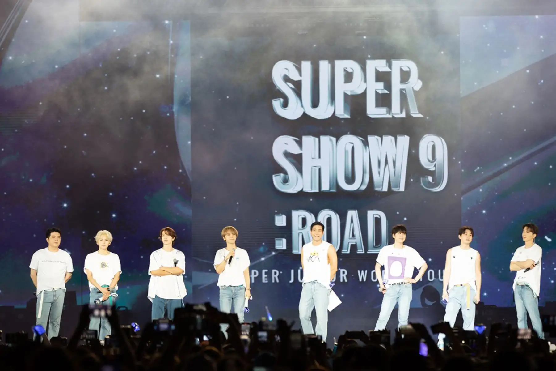 En su gira “Super Show 9: çRoad" hizo vibrar a sus fans, conocidas como ELFs, este último 11 de febrero  en el estadio San Marcos.
Fotos: Super Junior/Twitter