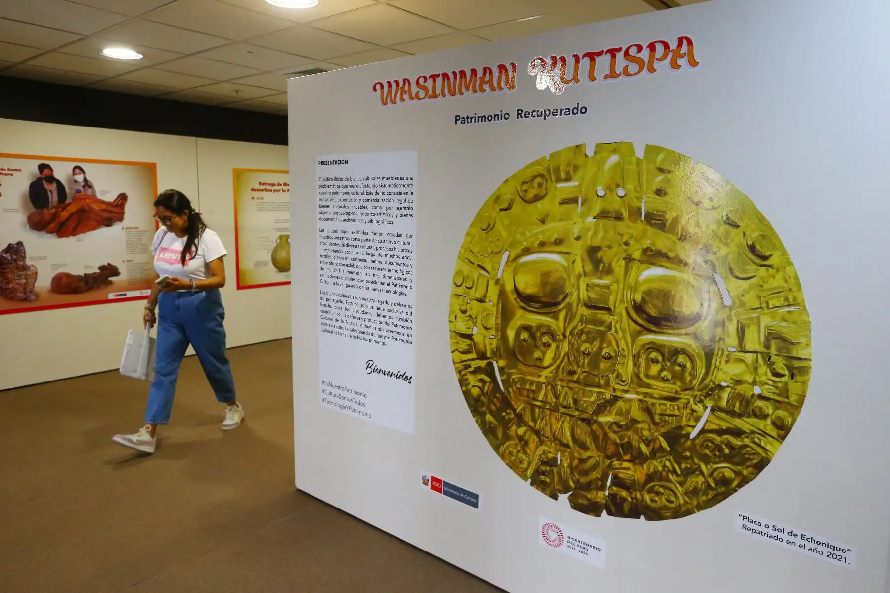 Ministra de Cultura, Leslie Urteaga, presenta bienes repatriados de gran relevancia histórica, encontrándose material arqueológico de una antigüedad de 2000 a. C. y 500 d. C.
Foto: ANDINA/Eddy Ramos