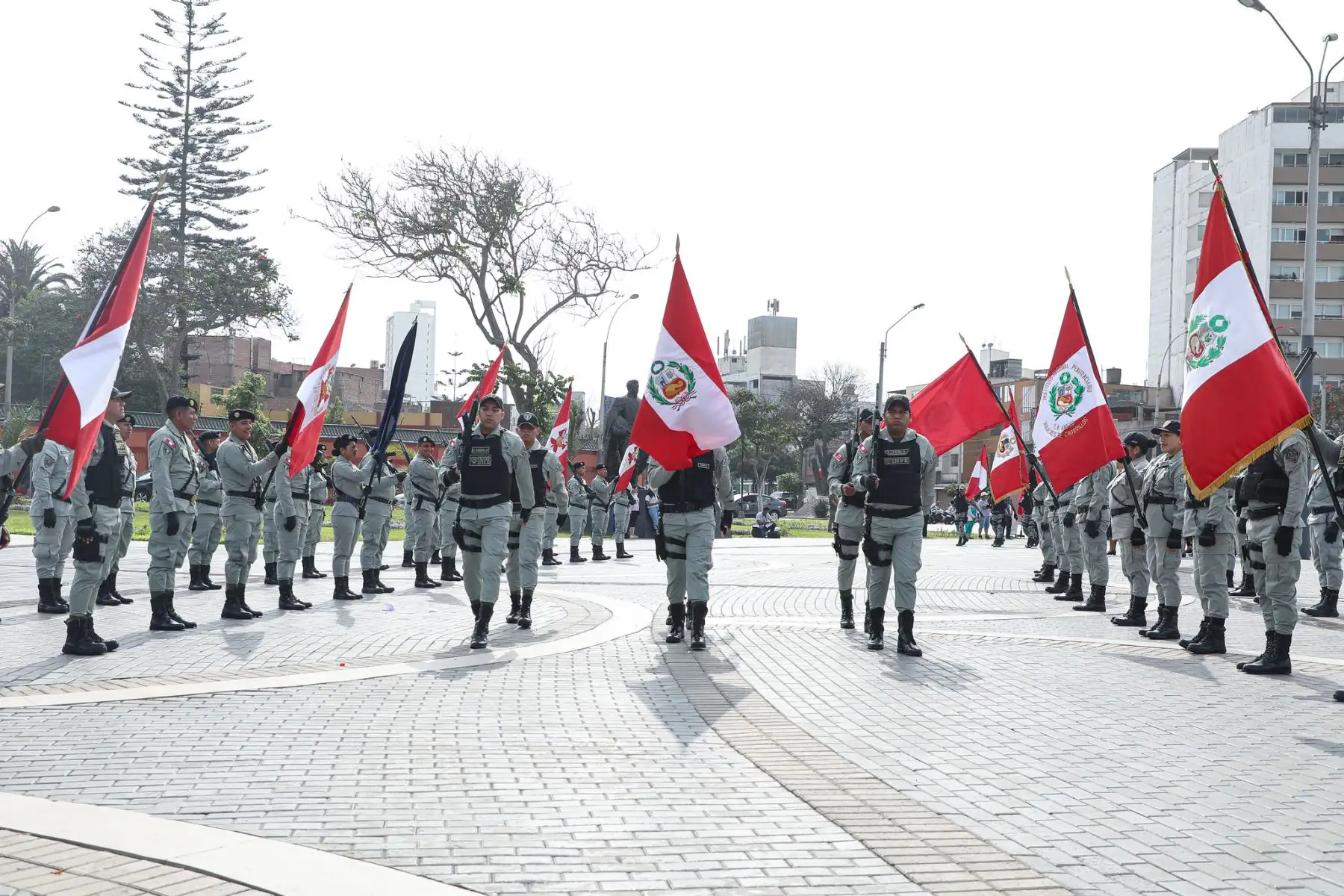 Funcionarios y autoridades del INPE celebran el 43° aniversario del Día del Trabajador Penitenciario. Los  servidores del INPE son quienes velan por la seguridad e impulsan la educación y el trabajo en los penales del país. 
Foto: INPE