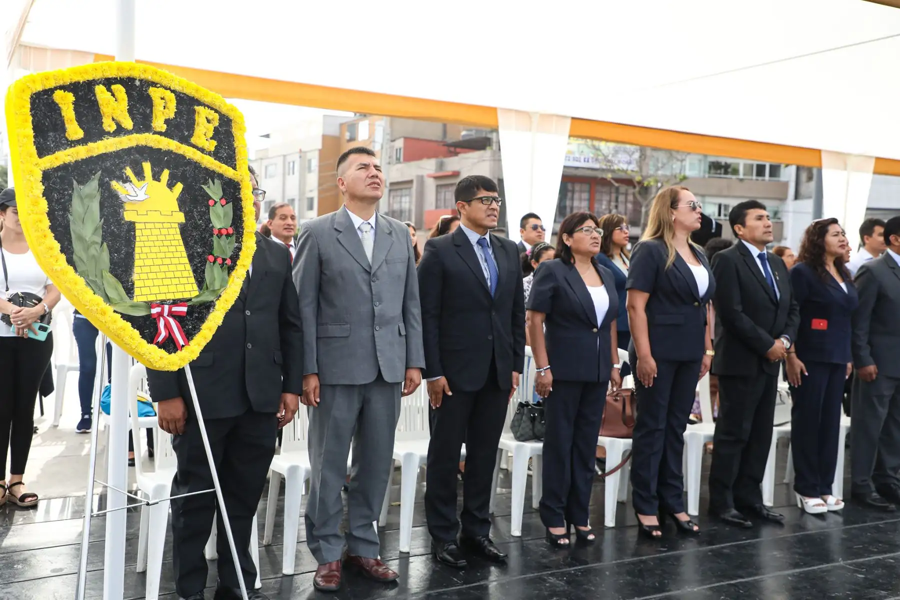 Funcionarios y autoridades del INPE celebran el 43° aniversario del Día del Trabajador Penitenciario. Los  servidores del INPE son quienes velan por la seguridad e impulsan la educación y el trabajo en los penales del país. 
Foto: INPE
