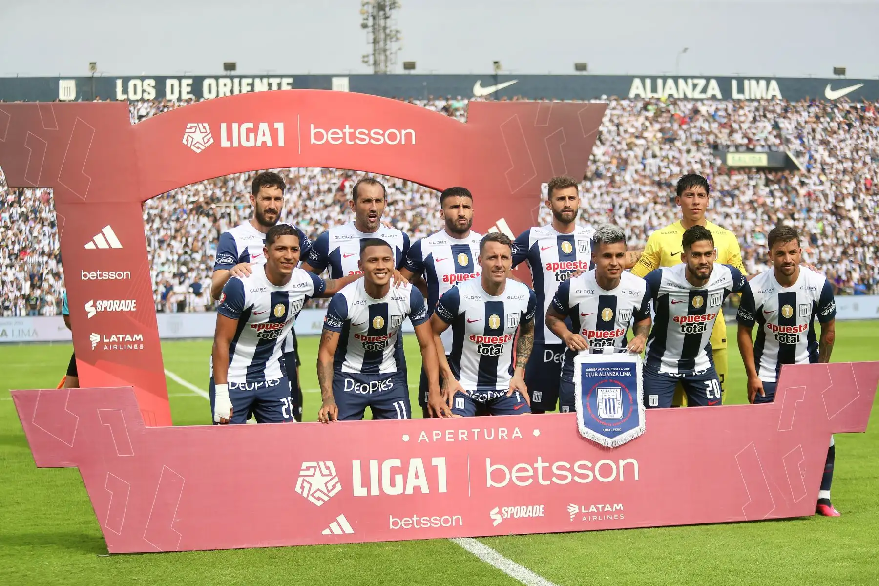 Alianza Lima juega su primer partido por la cuarta fecha de la Liga 1 contra el Sport Boys en  el Estadio Matute.

Foto: ANDINA/Ricardo Cuba
