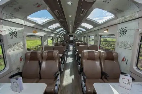 PeruRail inició una campaña para reactivar el turismo en Cusco y anunció una rebaja en el precio del pasaje del servicio Expedition del tren a Machu Picchu.
