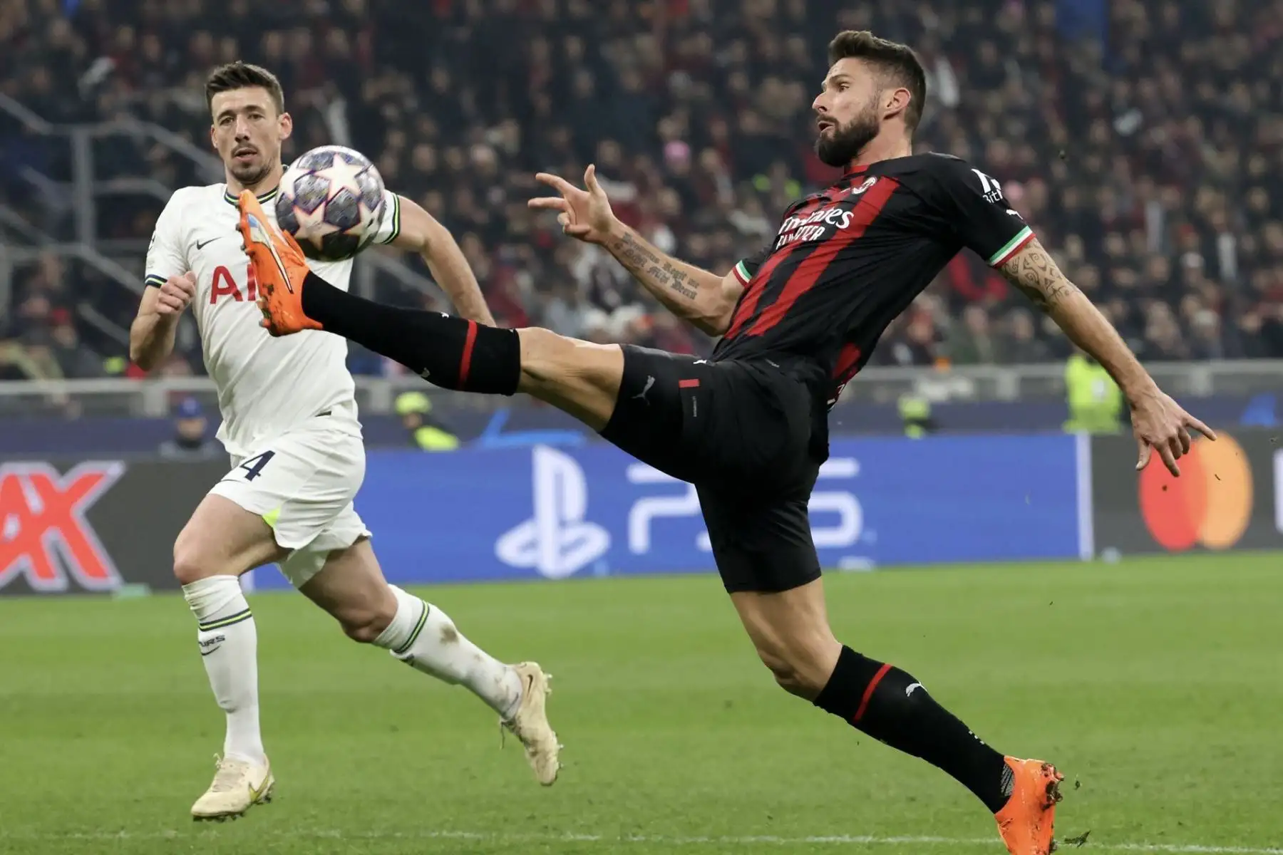 Olivier Giroud del AC Milan en acción durante los octavos de final de la Liga de Campeones de la UEFA, partido de ida entre el AC Milan y el Tottenham Hotspur en el Stadio San Siro de Milán, Italia, el 14 de febrero de 2023.
Foto: EFE