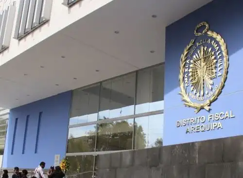 Especialistas de Medicina Legal del Ministerio Público de Arequipa identificaron a cuatro cuerpos de víctimas de los huaicos que afectaron a la provincia de Camaná.