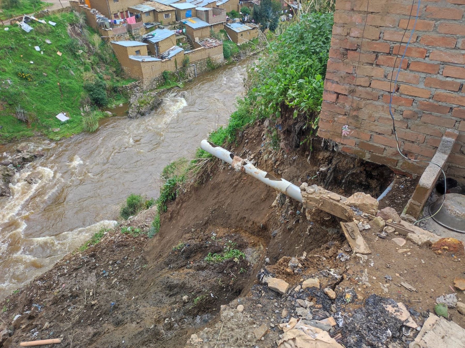 Lluvias intensas causaron daños severos en una vivienda, y leves en otras 12 casas, ubicadas en el distrito de Ascensión, región Huancavelica. ANDINA/Difusión