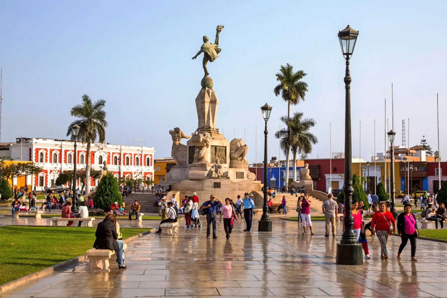 La ciudad de Trujillo soportará días de calor en junio y registrará temperaturas de hasta 27°C, informó el Senamhi. ANDINA/archivo