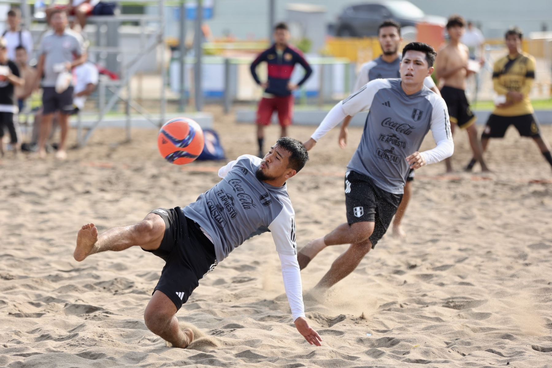 Perú goleó 4-2 a Uruguay por la fecha 2 de la Copa América de Fútbol Playa  2022