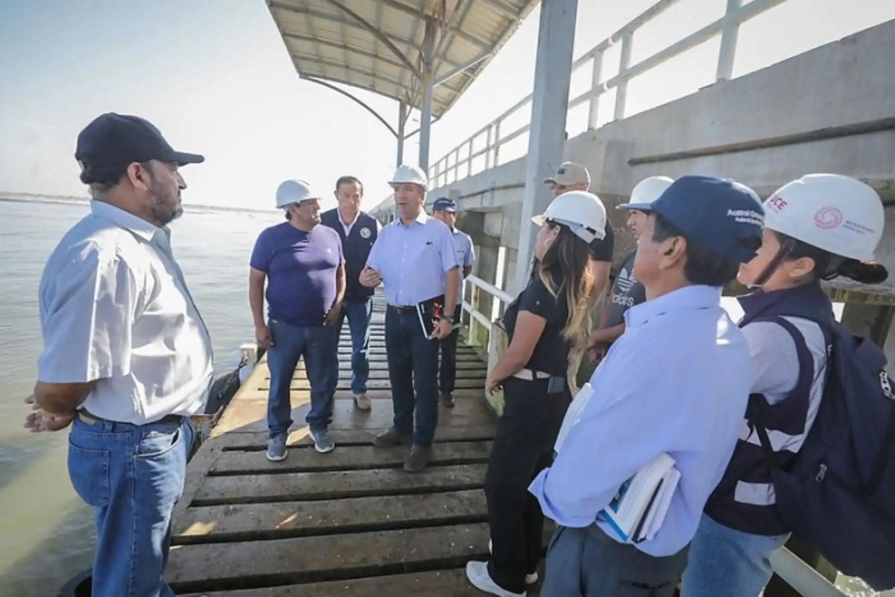 El ministro de la Producción, Raúl Pérez Reyes, cumplió recargada agenda de trabajo en Lambayeque.