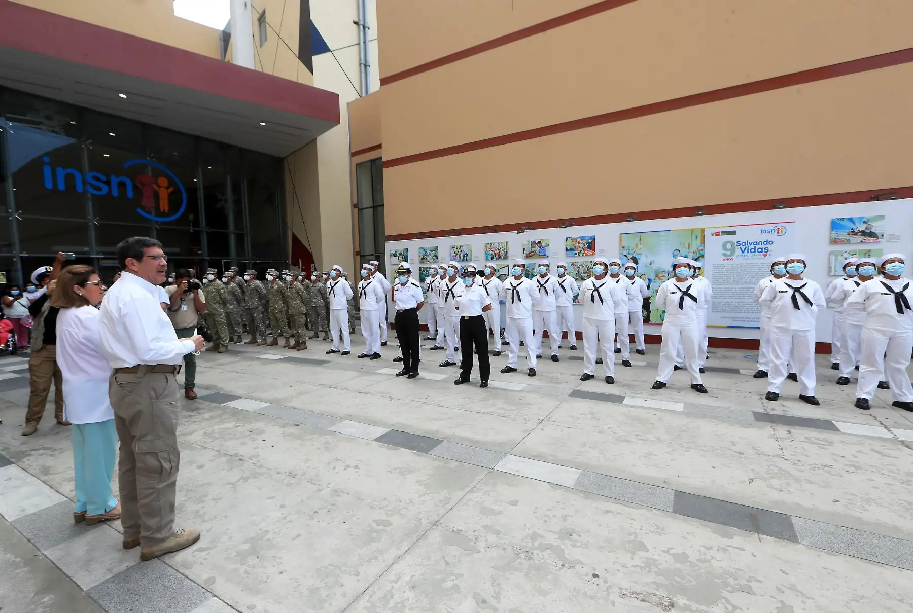 El Ministro de Defensa, Jorge Chávez, junto a personal de las fuerzas armadas participó de la Campaña “Aliados por un sueño” en el Hospital del Niño de San Borja, en el marco del día mundial de la lucha contra el cáncer.
Foto: ANDINA/Mindef