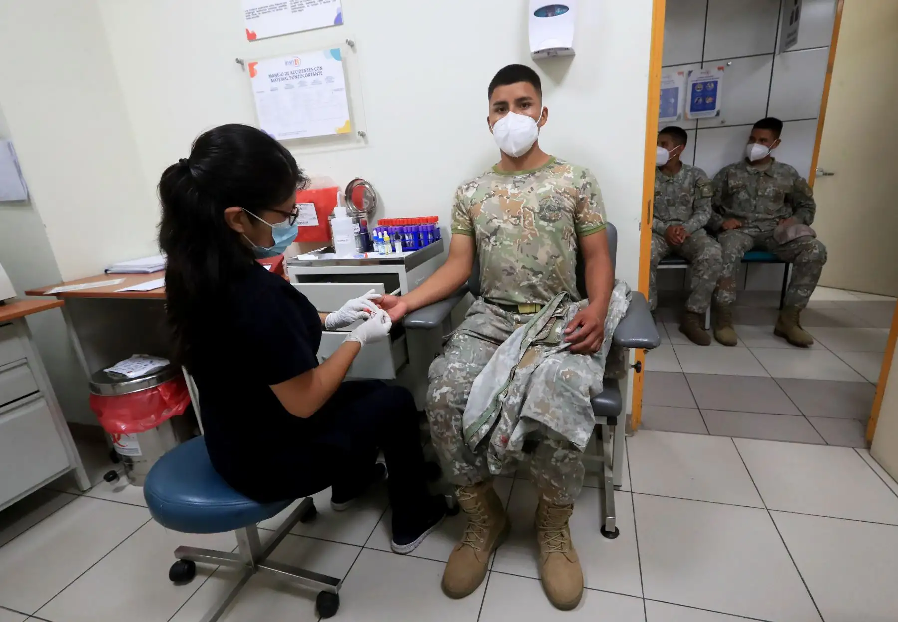 El Ministro de Defensa, Jorge Chávez, junto a personal de las fuerzas armadas participó de la Campaña “Aliados por un sueño” en el Hospital del Niño de San Borja, en el marco del día mundial de la lucha contra el cáncer.
Foto: ANDINA/Mindef