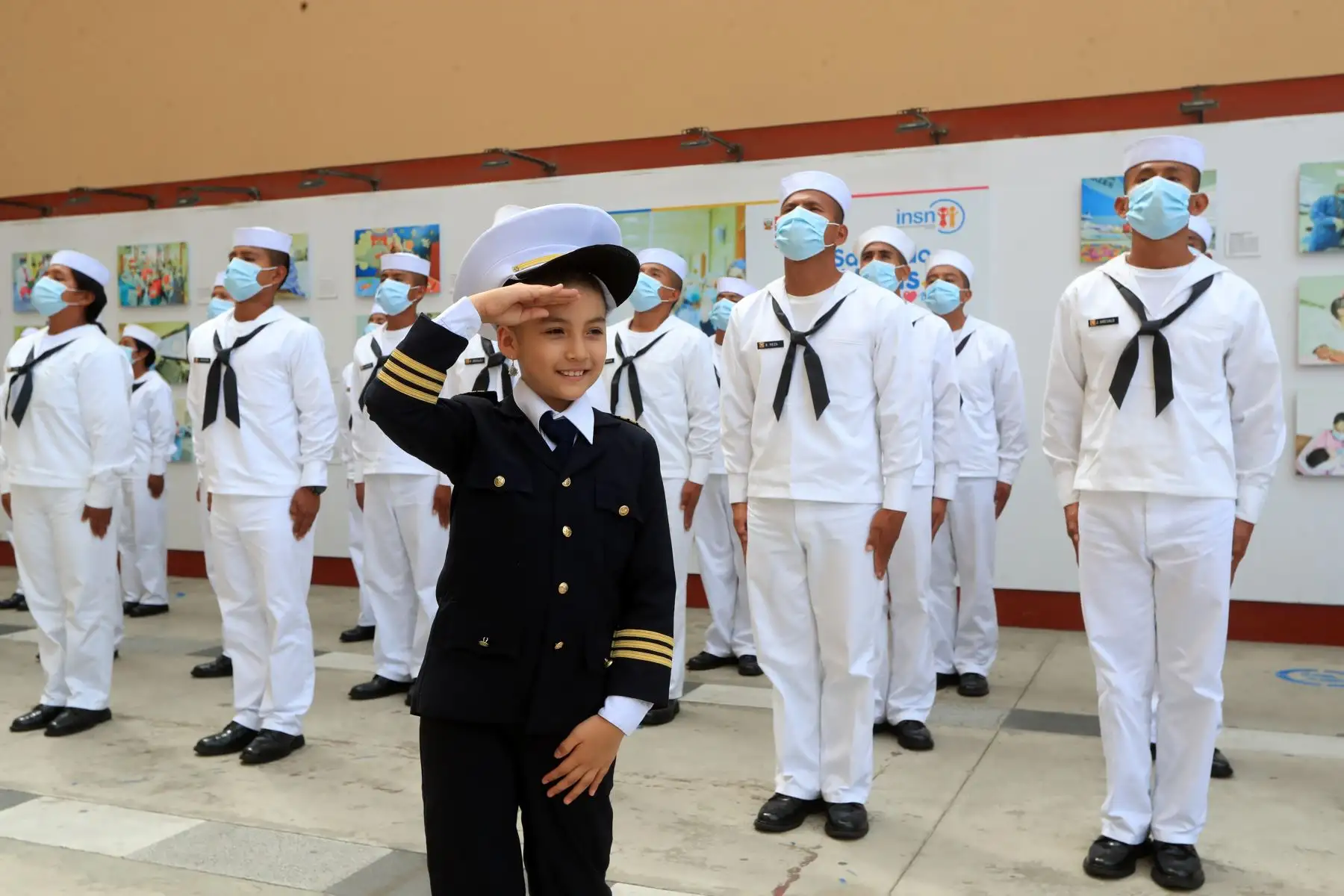 Ministro de Defensa, Jorge Chávez, junto a personal de las fuerzas armadas participó de la Campaña “Aliados por un sueño” en el Hospital del Niño de San Borja, en el marco del día mundial de la lucha contra el cáncer.
Foto: ANDINA/Mindef