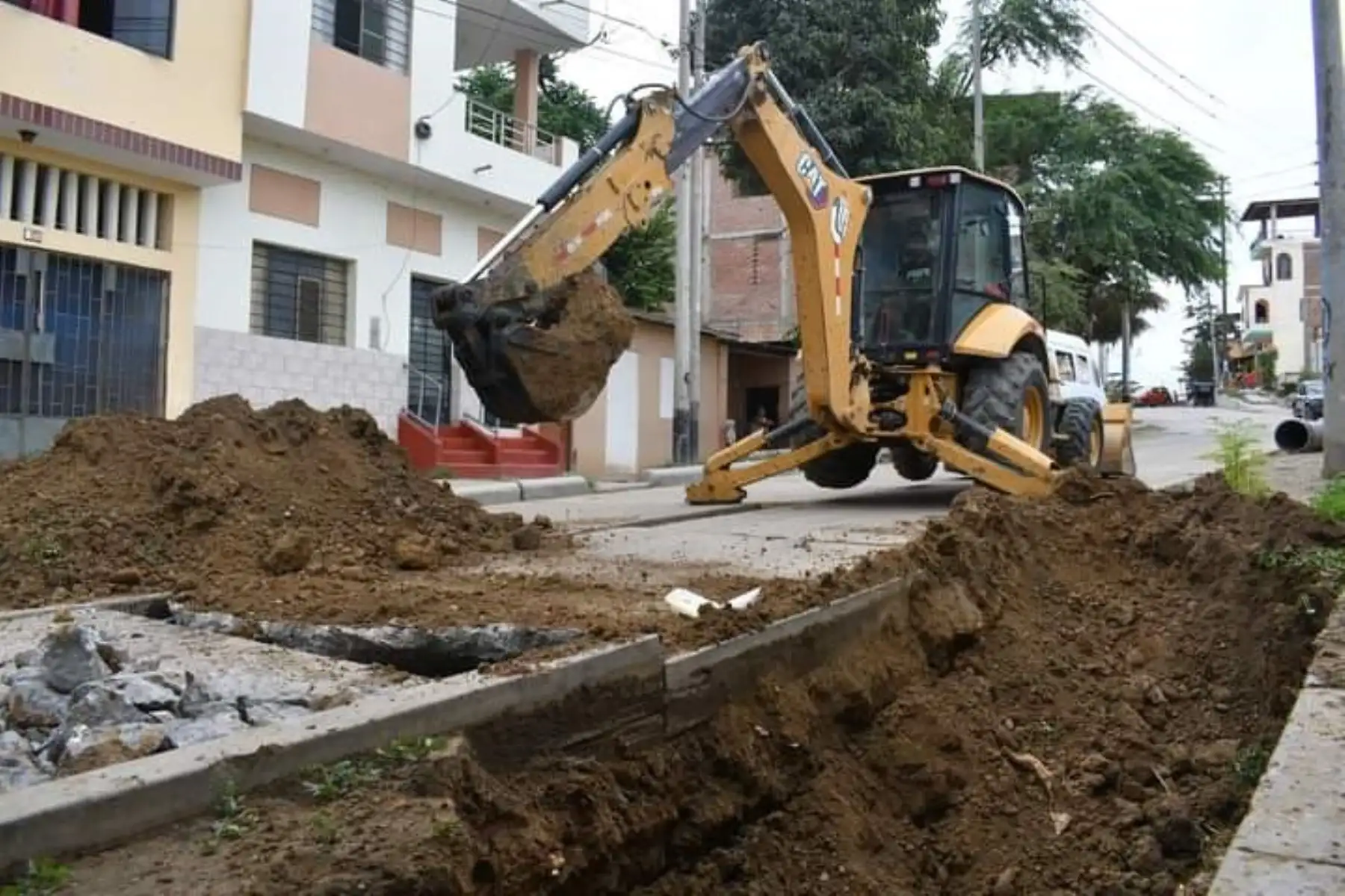 Los barrios, desde José Jiménez hasta el Bellavista y otros sectores, se vieron afectados con la falta de agua.