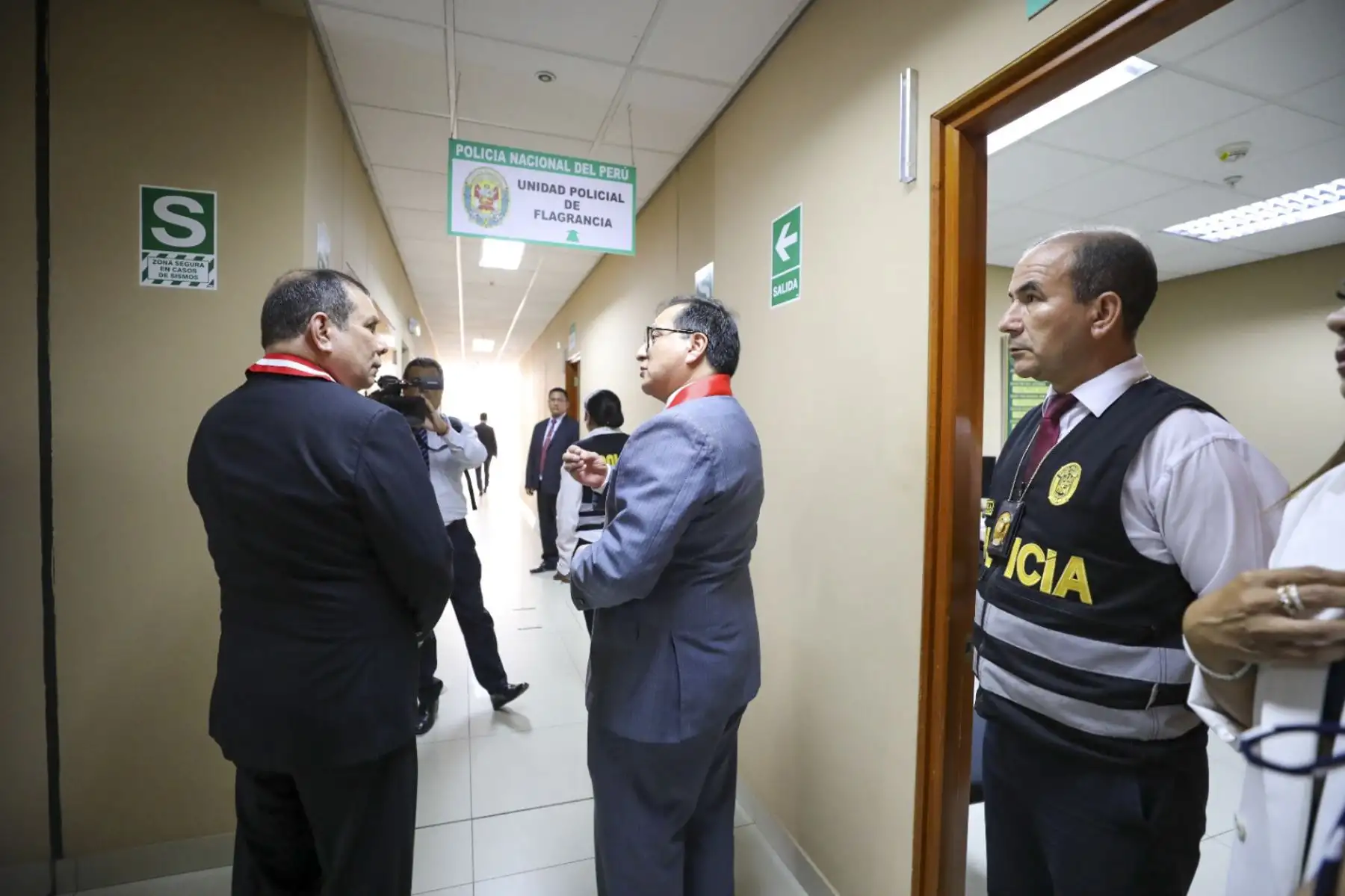 Presidente del Poder Judicial, Javier Arévalo visitó el Centro Integrado de Servicios de Administración de Justicia /CISAJ) en Villa El Salvador.

Foto: ANDINA/Poder Judicial