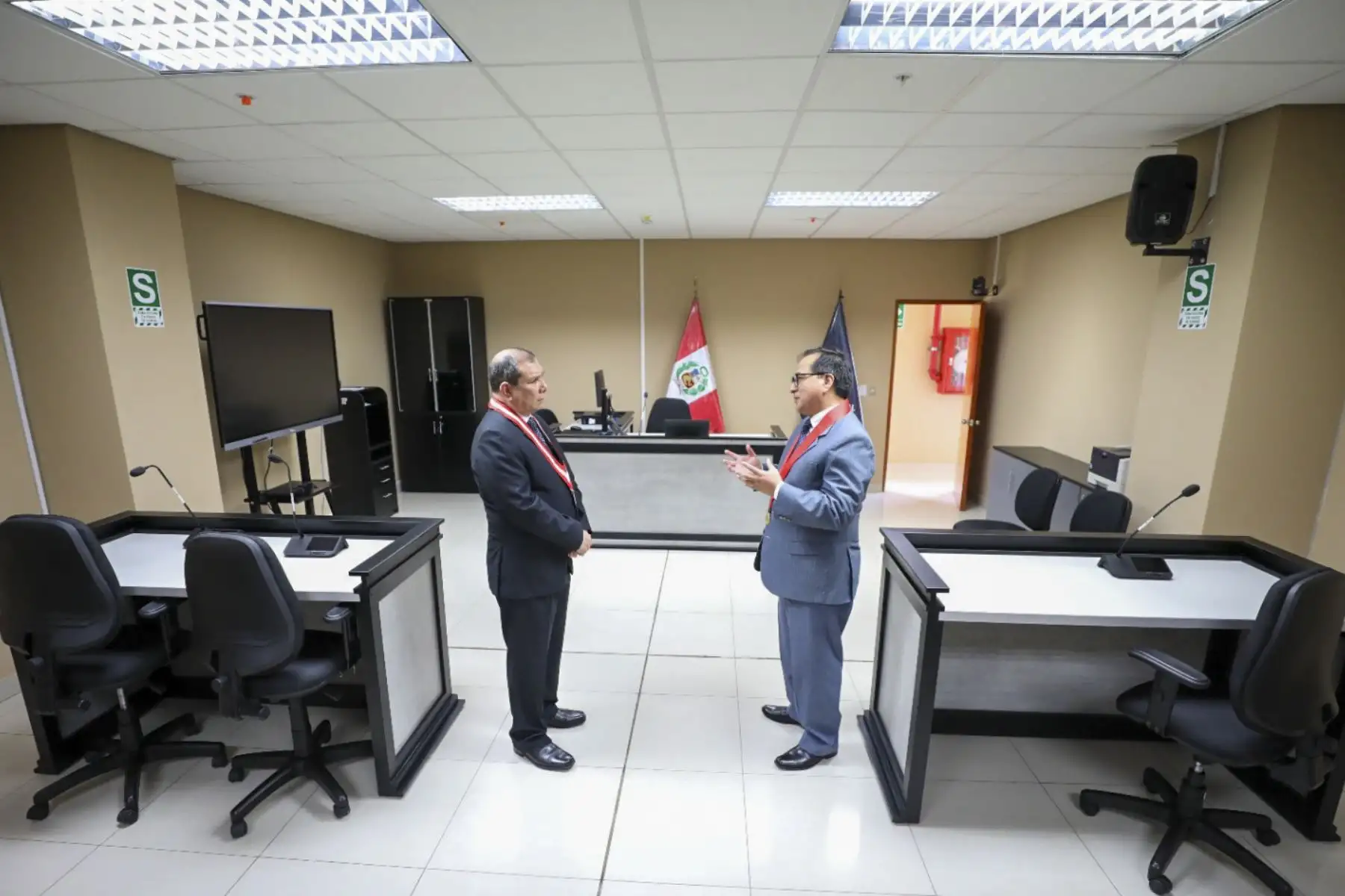Presidente del Poder Judicial, Javier Arévalo visitó el Centro Integrado de Servicios de Administración de Justicia /CISAJ) en Villa El Salvador.

Foto: ANDINA/Poder Judicial