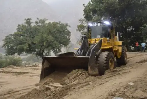 El Instituto Nacional de Defensa Civil (Indeci) informó que las autoridades locales iniciaron las acciones de respuesta debido a la activación de las quebradas Cuculí y Lucumaseca, registrado ayer y que causaron daños a la carretera y a viviendas del distrito de Santa Eulalia, provincia de Huarochirí, departamento de Lima.