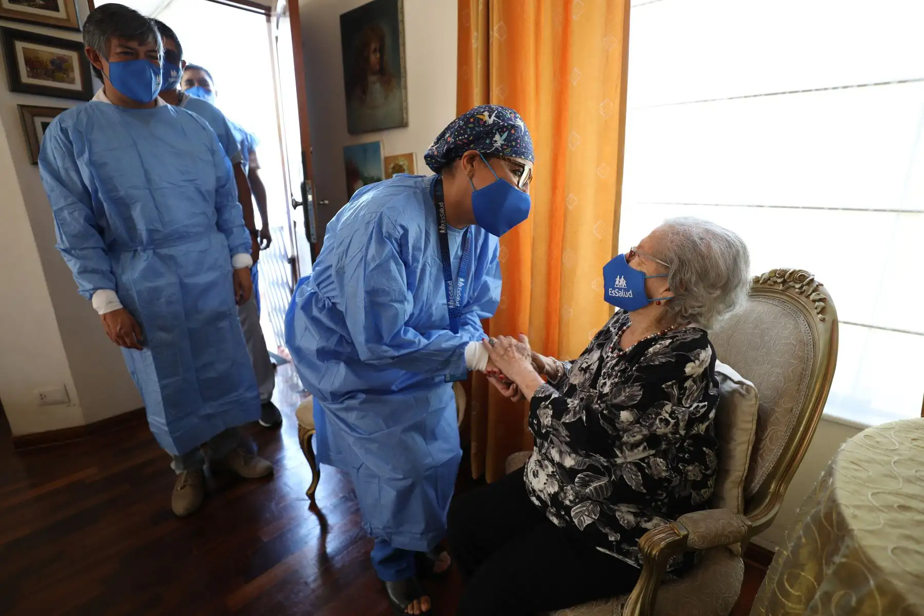 EsSalud Padomi: pacientes mayores de 100 años recibirán visita de equipo 5 especialistas durante un mes, a fin de mejorar su calidad de vida.
Foto: EsSalud