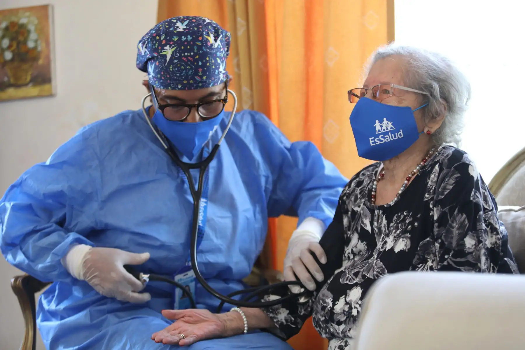 EsSalud Padomi: pacientes mayores de 100 años recibirán visita de equipo 5 especialistas durante un mes, a fin de mejorar su calidad de vida.
Foto: EsSalud
