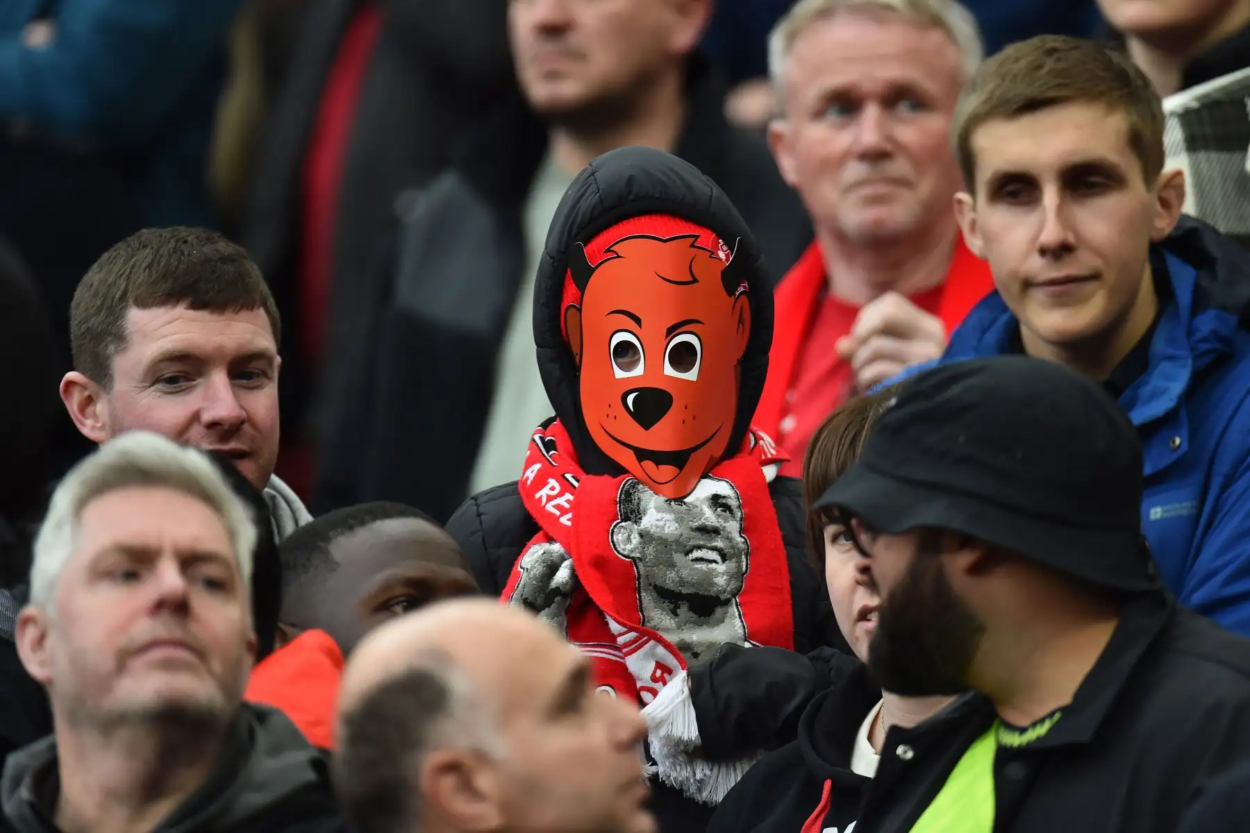 Seguidores del Manchester United antes del partido de fútbol de la Premier League inglesa entre el Manchester United y el Leicester City en Manchester, Gran Bretaña.
Foto: EFE