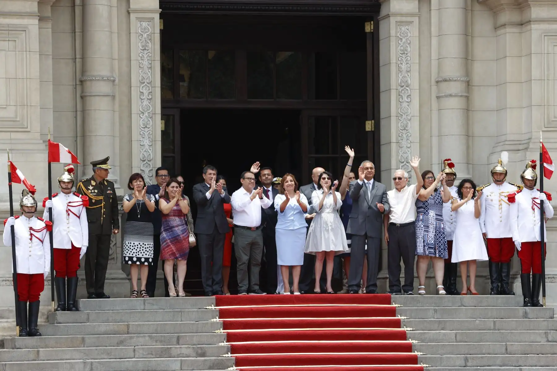 Presidenta Dina Boluarte lideró tradicional Cambio de Guardia a Caballo a cargo del Regimiento de Caballería "Mariscal Domingo Nieto".
Foto: ANDINA/Prensa Presidencia