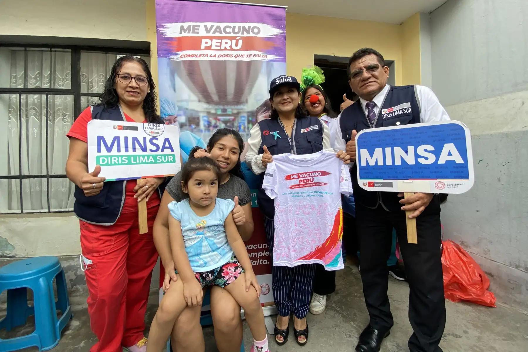 Continuando con la ejecución del “Plan de Cierre de Brechas de Vacunas Covid-19 y Esquema Regular”, el Ministerio de Salud (Minsa), a través de la Dirección de Redes Integradas de Salud (Diris) Lima sur, realizará un barrido de vacunación casa por casa en el Centro Materno Infantil Ollantay de San Juan de Miraflores. Foto: Minsa