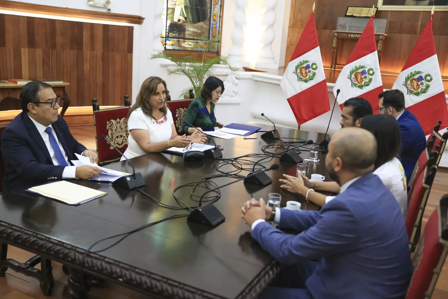 Presidenta Dina Boluarte sostuvo reunión de trabajo con representantes del partido político Fe
en el Perú. Foto: ANDINA/ Prensa Presidencia