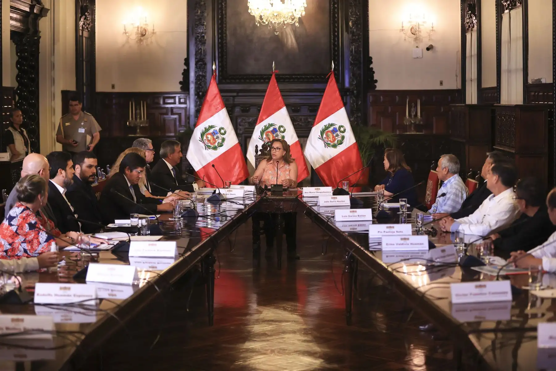 Presidenta Dina Boluarte sostuvo una reunión de trabajo con la presidenta de la Asociación de la Pequeña Empresa PYME Perú. Foto: ANDINA/ Prensa Presidencia