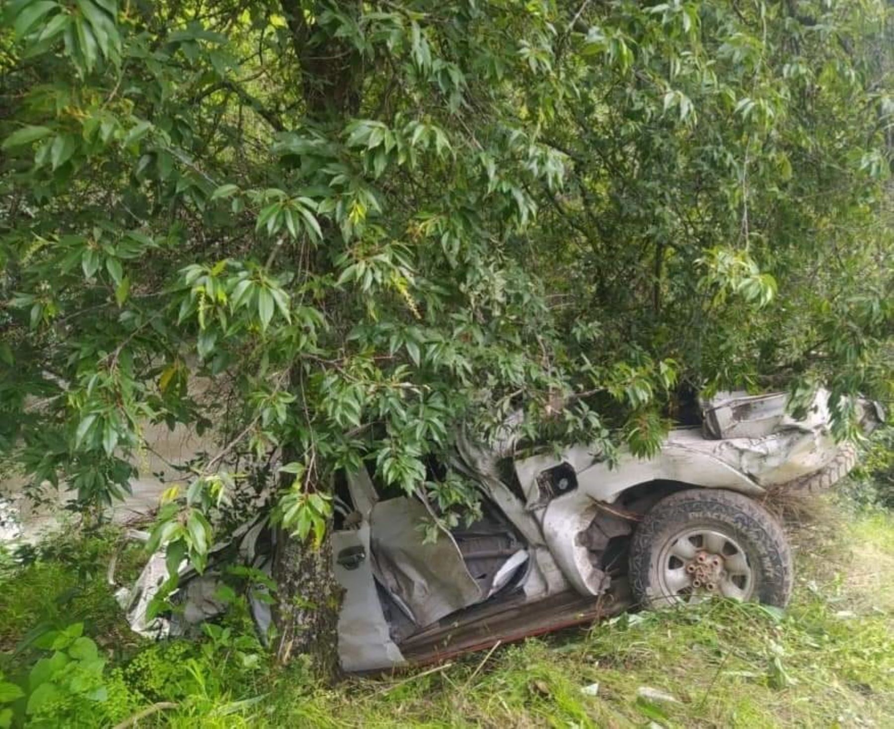 Las lluvias intensas y el exceso de velocidad habrían provocado el accidente de tránsito que cobró dos vidas en la provincia de La Mar, en Ayacucho.