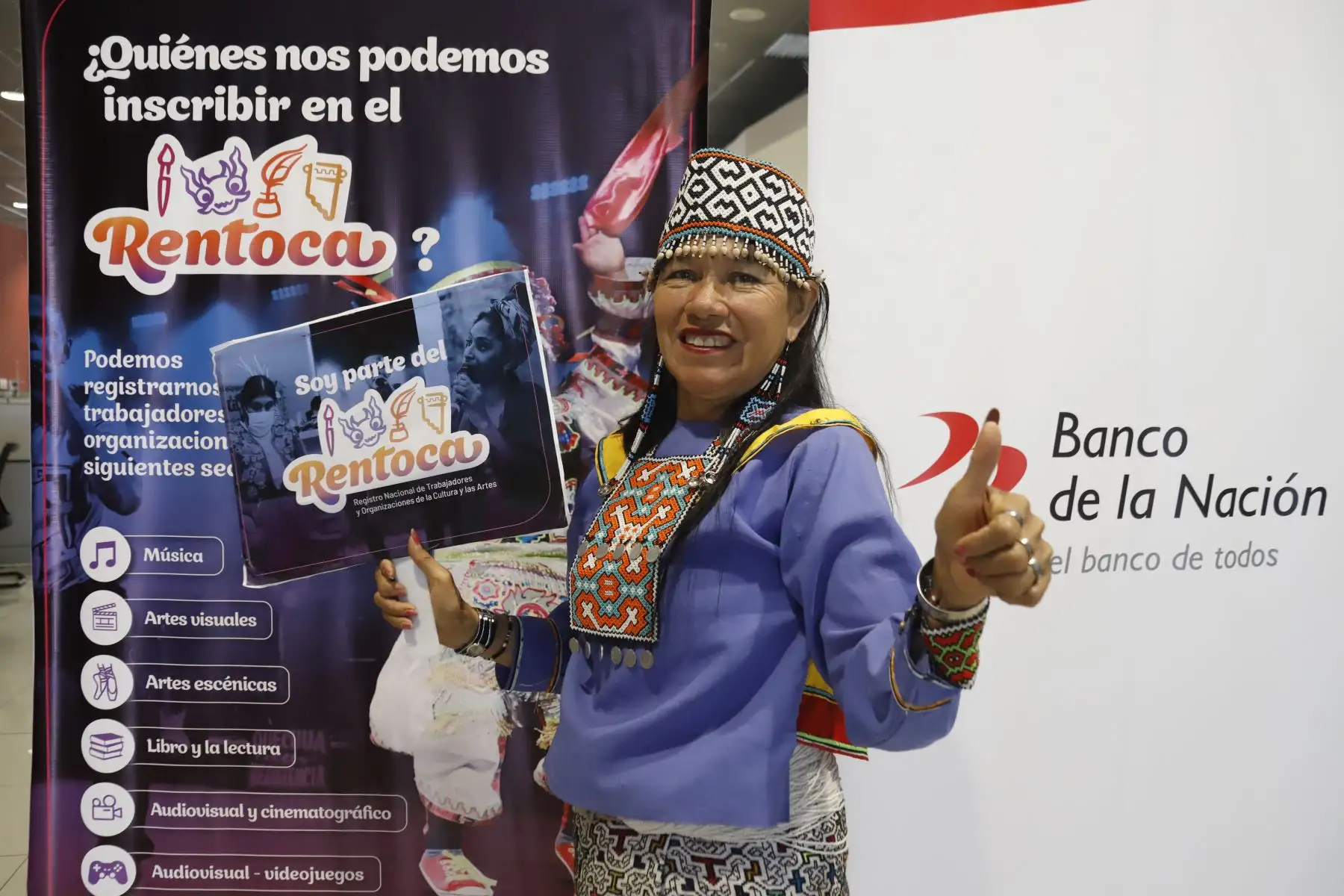Esta mañana se inició el cobro del bono Rentoca, dirigido a todos los trabajadores del arte, la cultura y afines, inscritos en el Rentoca y que cuenten con resolución de registro emitida hasta el 31 de diciembre de 2022. Desde primera hora, empezaron a retirar el bono de S/820 soles entregado por el Estado.
Foto:ANDINA/Mincul