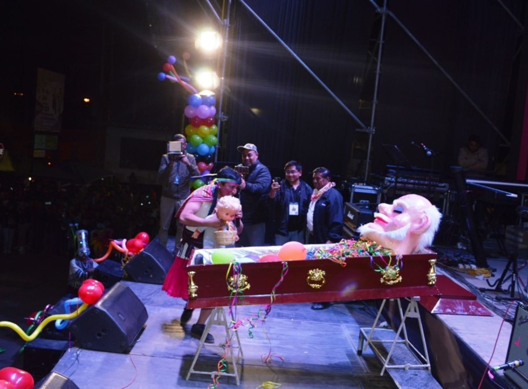 Con una parodia, Cajamarca empieza los últimos actos de su tradicional carnaval. Foto: Eduard Lozano.