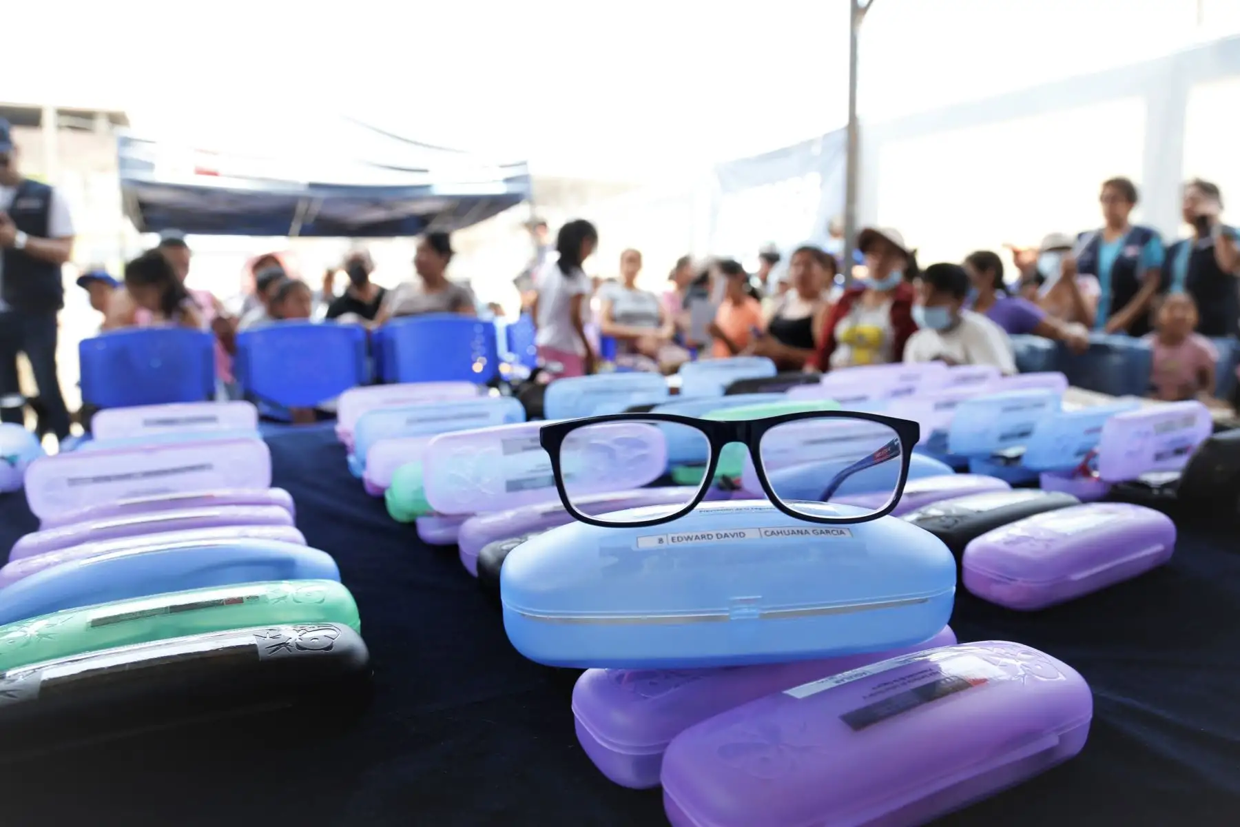 A fin de iniciar el tratamiento de deficiencia visual en niños y niñas de 3 a 11 años, el Ministerio de Salud (Minsa), a través de la Dirección de Redes Integradas de Salud (Diris) Lima sur, entregó 58 lentes correctores en el Centro Materno Infantil Ollantay, en San Juan de Miraflores, en el marco del Buen Inicio del Año Escolar 2023.
Foto: ANDINA/Minsa