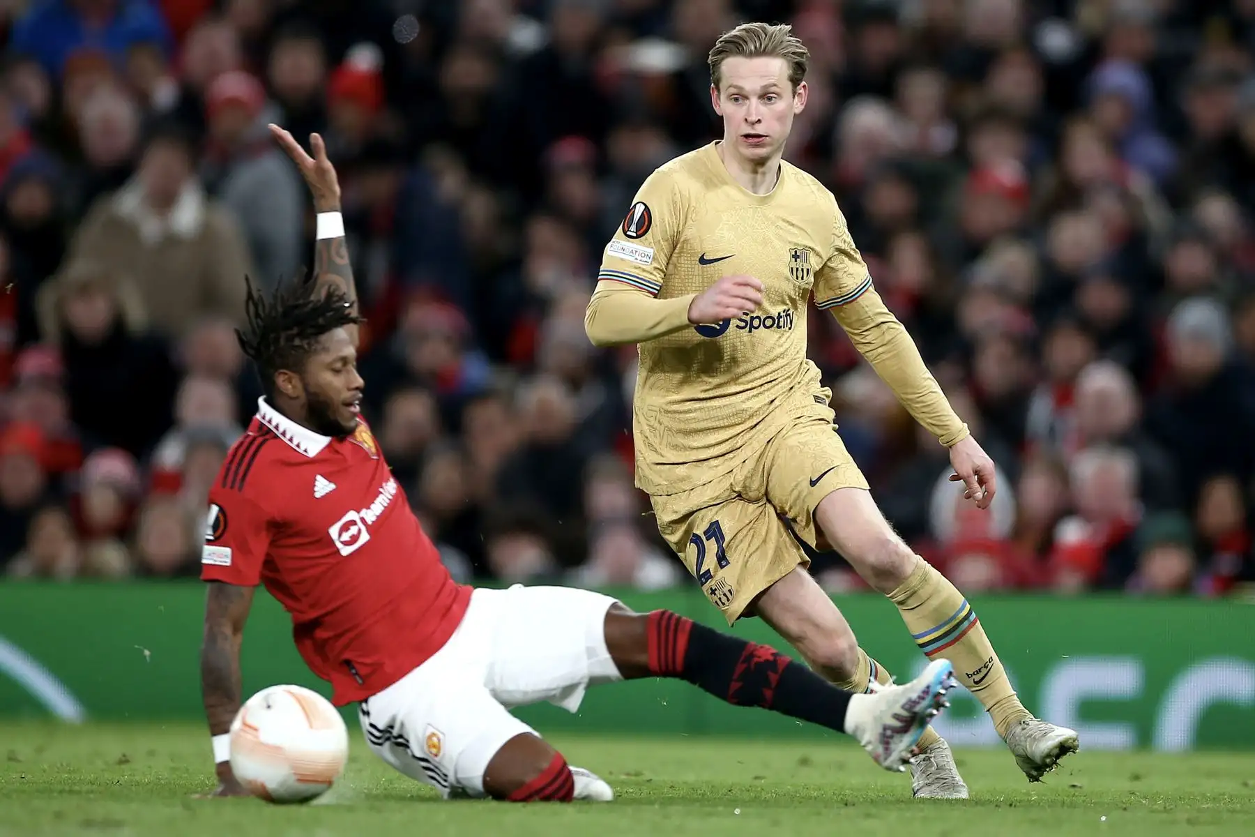 Fred del Manchester United en acción contra Frenkie de Jong de Barcelona durante el partido de vuelta de la segunda vuelta de la UEFA Europa League entre el Manchester United y el FC Barcelona en Manchester, Gran Bretaña.
Foto: EFE