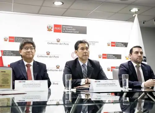 Titular del Midis, Julio Demartini, lanzó el Concurso Sello Municipal 2023, que premia a las gobiernos locales que brindan los mejores servicios a la población vulnerable. Foto: ANDINA/difusión.