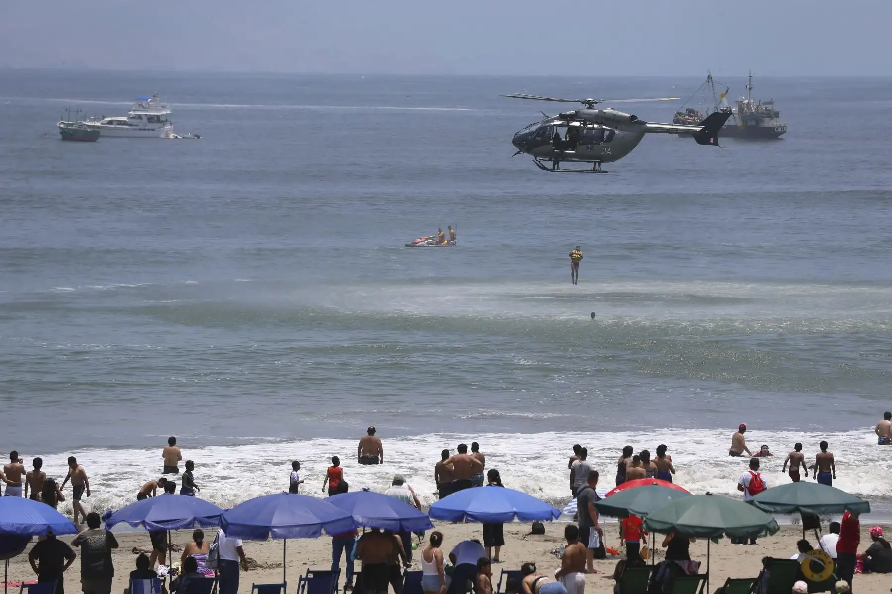 Se llevó a cabo un simulacro de tsunami en Lima, para enfrentar una emergencia simulada causada por un sismo de magnitud 8.8 que involucrará la llegada de olas de 15 metros a la costa que colinda con los distritos de Chorrillos, Barranco, Miraflores, San Isidro, San Miguel y Magdalena.Foto: ANDINA/Tatiana Gamarra