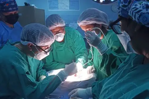 Procedimientos de alta complejidad como el trasplante de riñón se viene realizando en el Hospital Nacional Arzobispo Loayza. ANDINA/Difusión