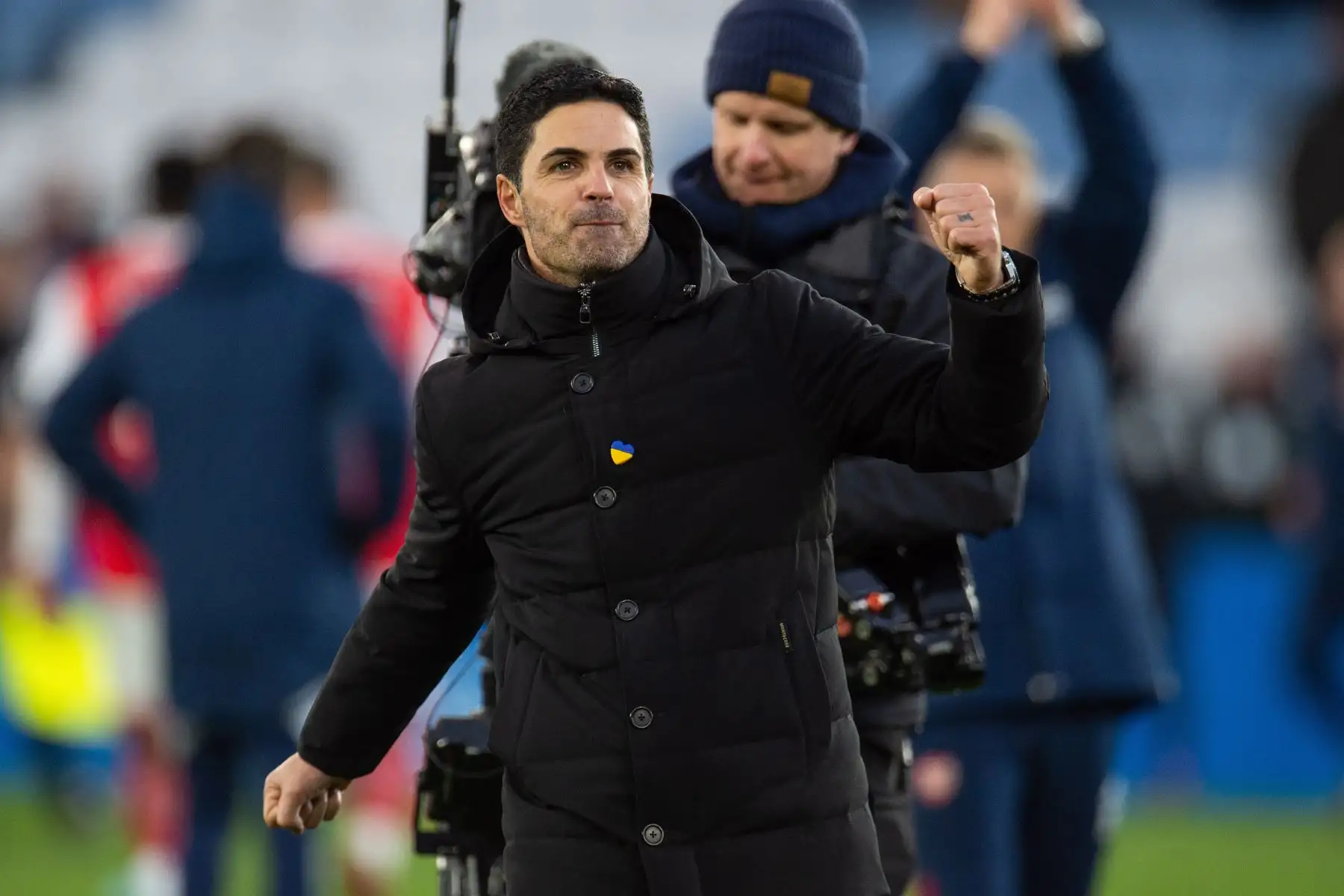 El técnico del Arsenal, Mikel Arteta, celebra la victoria en el partido de fútbol de la Premier League inglesa entre el Leicester City y el Arsenal, en Leicester (Reino Unido).
Foto: EFE