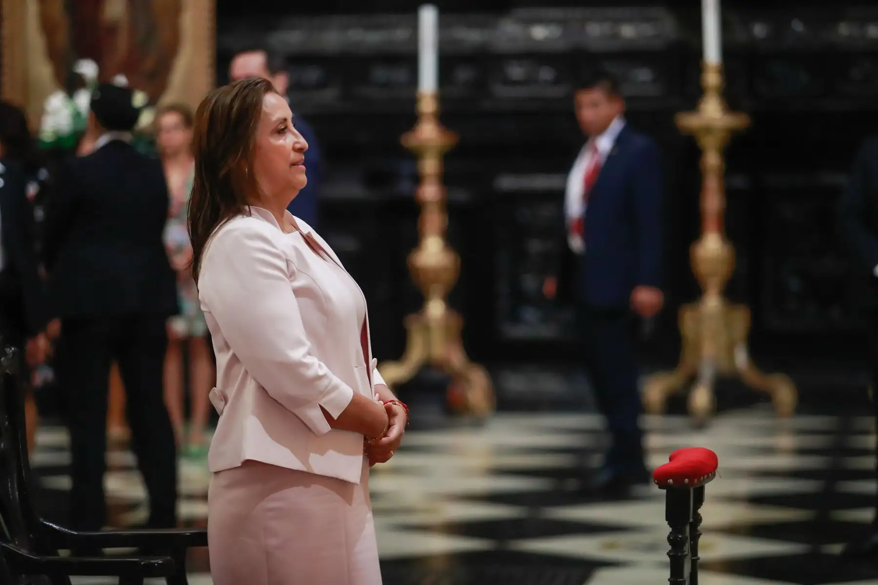 La presidenta Dina Boluarte participó en la misa por el 27 aniversario de la Dirección General de Defensa Pública y Acceso a la Justicia del Ministerio de Justicia, instancia que garantiza el derecho de defensa de todas las peruanas y peruanos. Foto: ANDINA/Presidencia Perú
