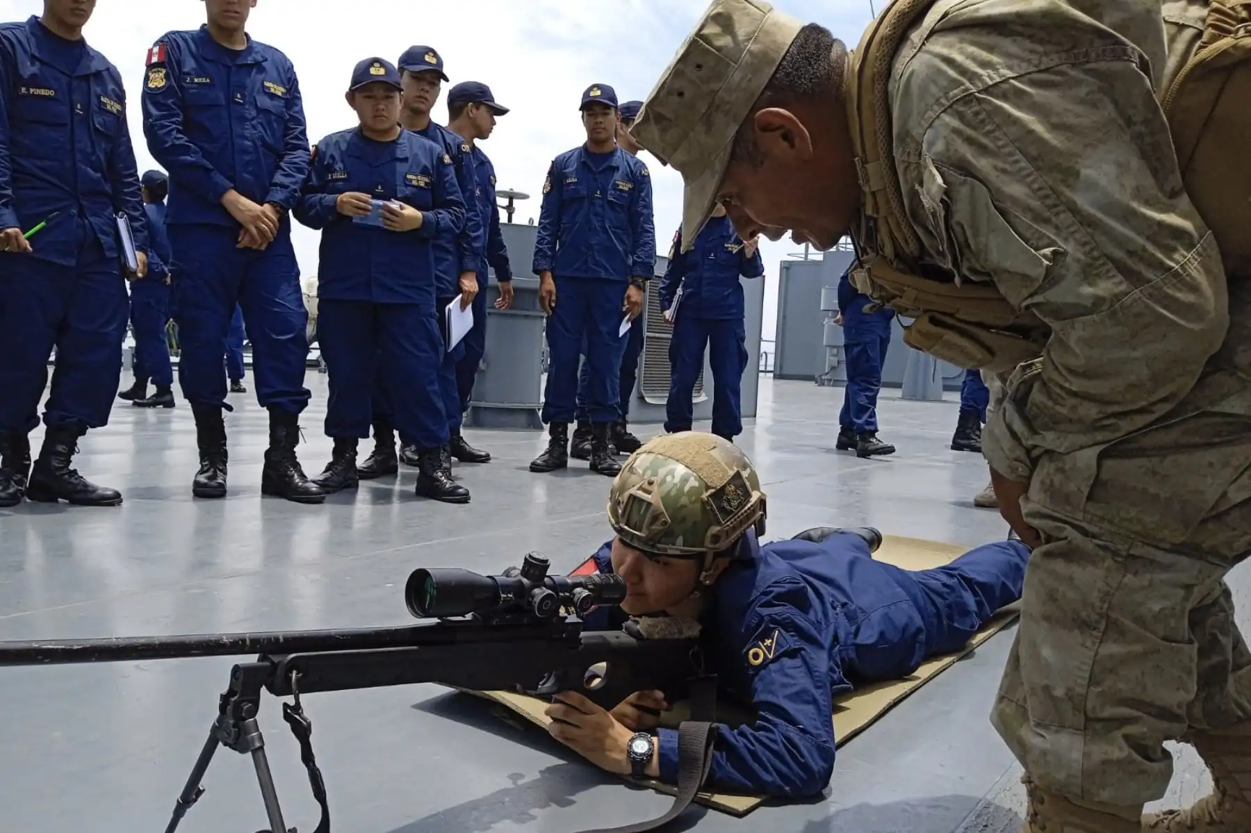 El viaje de instrucción, que contempló de manera simultánea, la ejecución de un entrenamiento operacional de las fuerzas navales, incluyó también, la recalada de unidades navales en los puertos de Paita, Salaverry, Chimbote y Pisco, donde los cadetes navales y alumnos, llevaron a cabo un nutrido programa de actividades protocolares, cívico-militares, culturales y limpieza de playas, orientadas a fortalecer la presencia naval en el litoral peruano y las relaciones con la población de las diferentes regiones