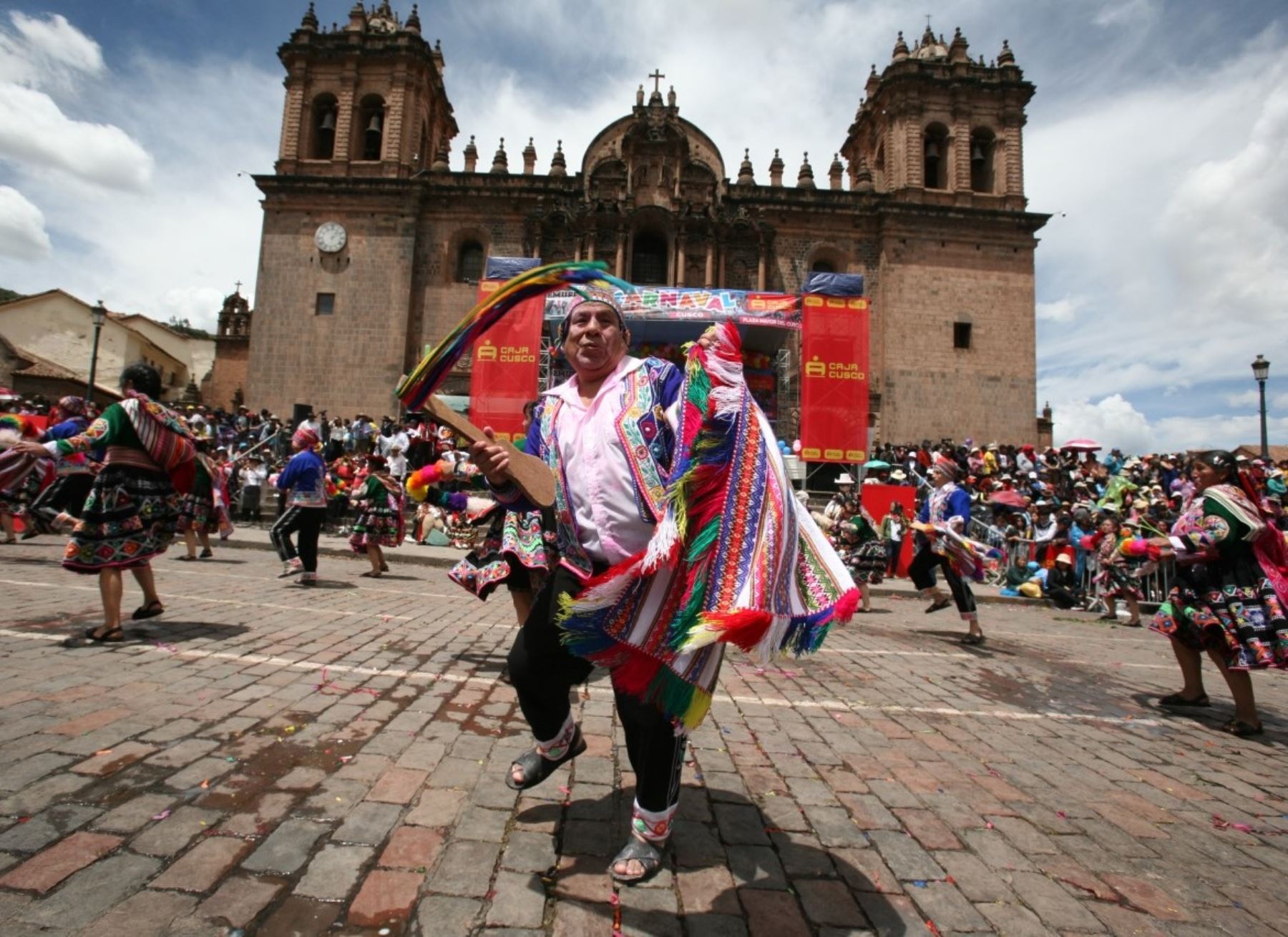 La celebración de la despedida del carnaval en Cusco significó un importante aporte a la reactivación del turismo y la economía de esta región. Foto: ANDINA/Percy Hurtado Santillán.