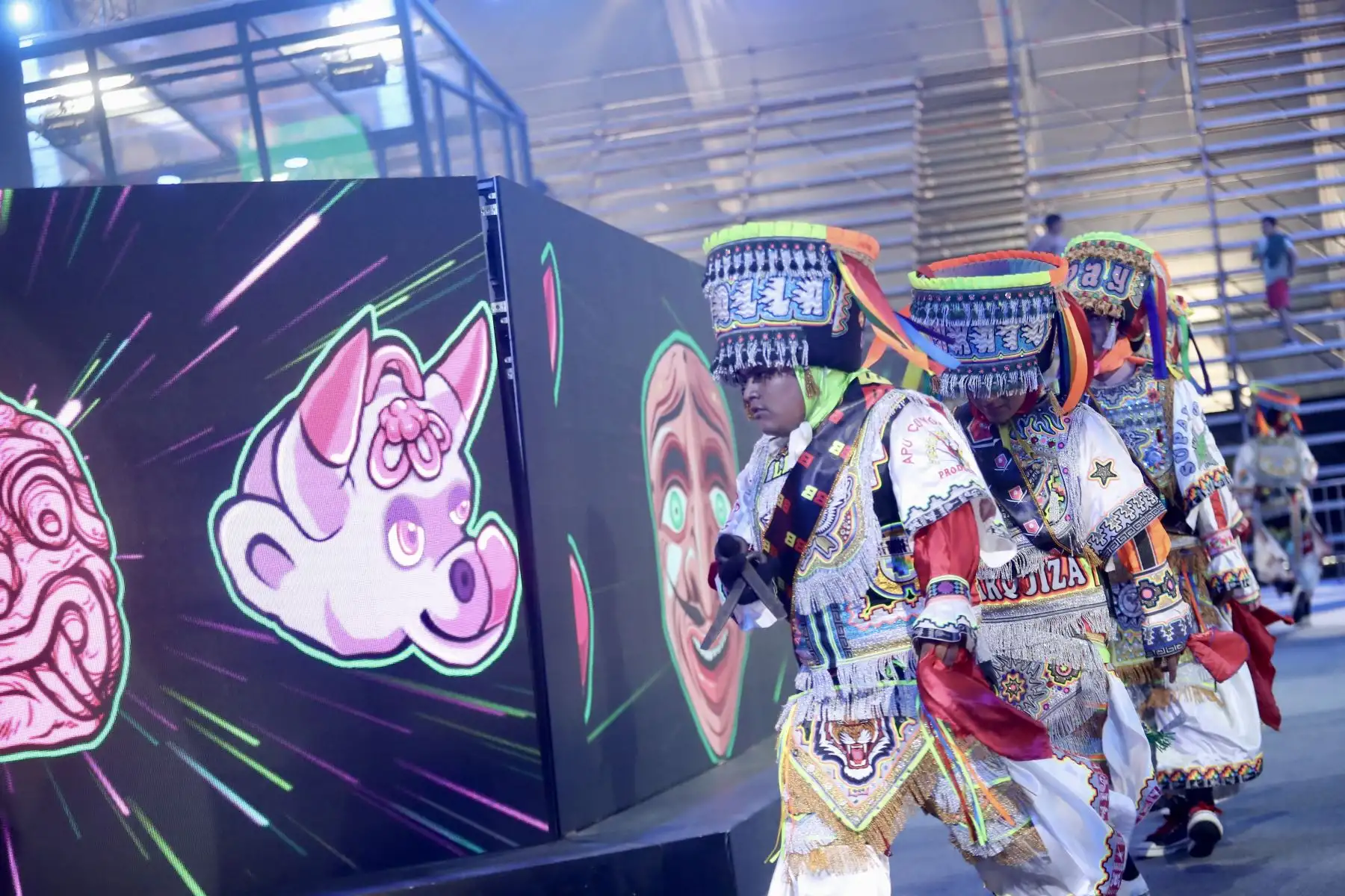 Danzantes de tijera, durante la inauguración  en los playoffs del Lima Major 2023 de Dota 2 en una etapa presencial tras concluirse el último domingo la fase de grupos de manera remota con 18 equipos. 

Foto: ANDINA/Ricardo Cuba