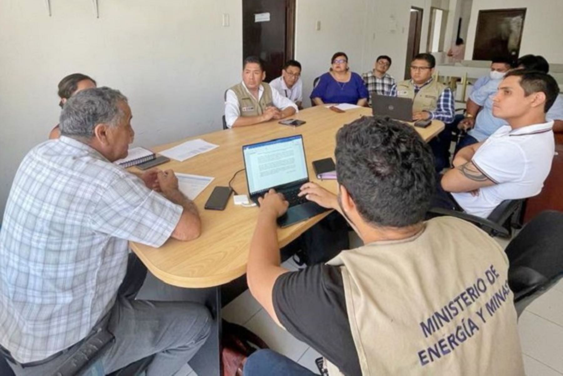 Funcionarios del Minem se reunieron con autoridades de los gobiernos regionales de Lima y Piura para fortalecer proceso de formalización minera. Foto: Cortesía.