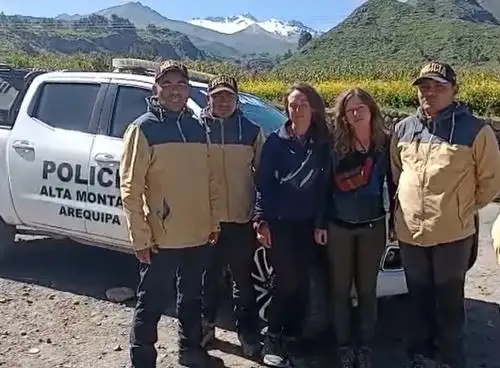 Policía de Alta Montaña de Arequipa rescató a dos turistas de nacionalidad belga y francesa que se encontraban extraviadas en el valle del Colca.