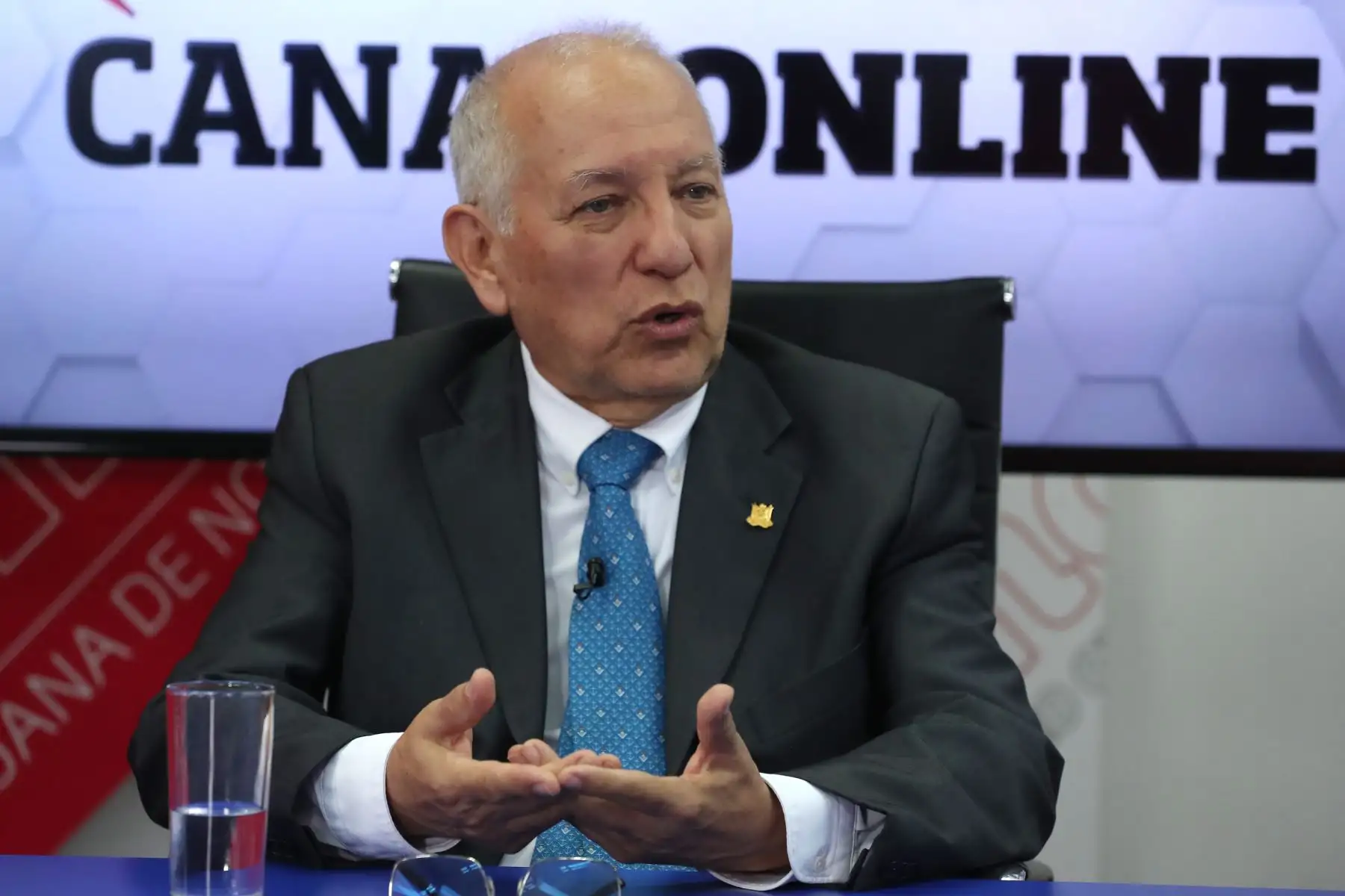 Titular del Ministerio de Educación, Oscar Becerra, detalla las medidas puestas en marcha por su sector para garantizar un buen inicio del año escolar 2023, entre otras acciones importantes. Foto: ANDINA/Vidal Tarqui
