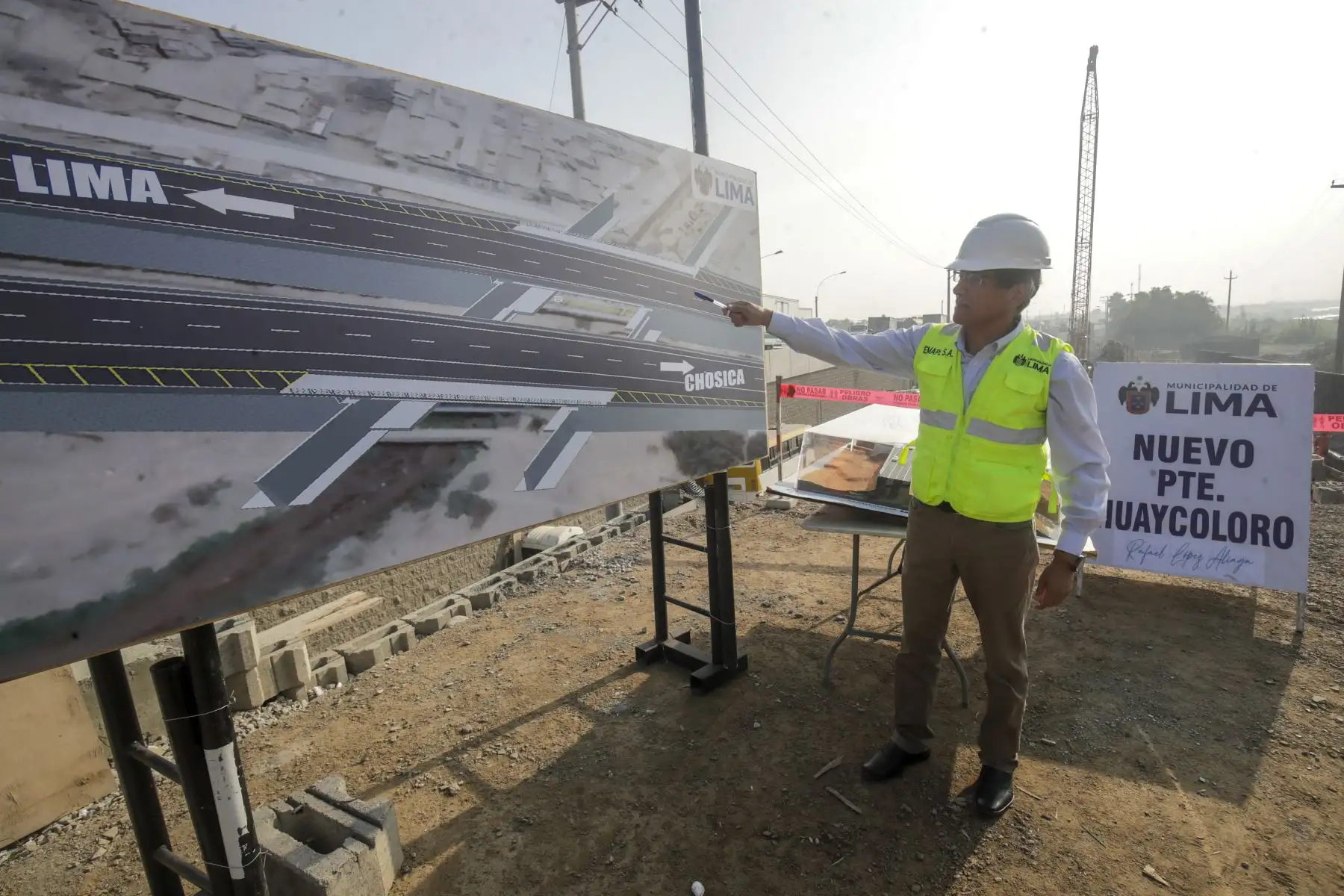 Para poder lograr el objetivo de entregar la obra en 60 días, el alcalde de Lima Rafael López Aliaga ha dispuesto acelerar el ritmo de trabajo para lo cual se activó un turno adicional de trabajo durante la madrugada.

Foto:ANDINA/Juan Carlos Guzmán Negrini