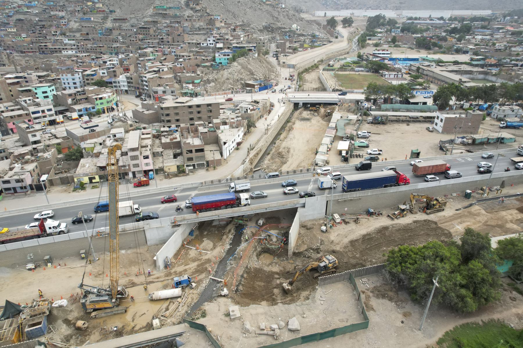 El nuevo Puente Huaycoloro ha sido diseñado para soportar los embates de la naturaleza, principalmente, en temporadas de huaycos. Foto:ANDINA/Juan Carlos Guzmán Negrini