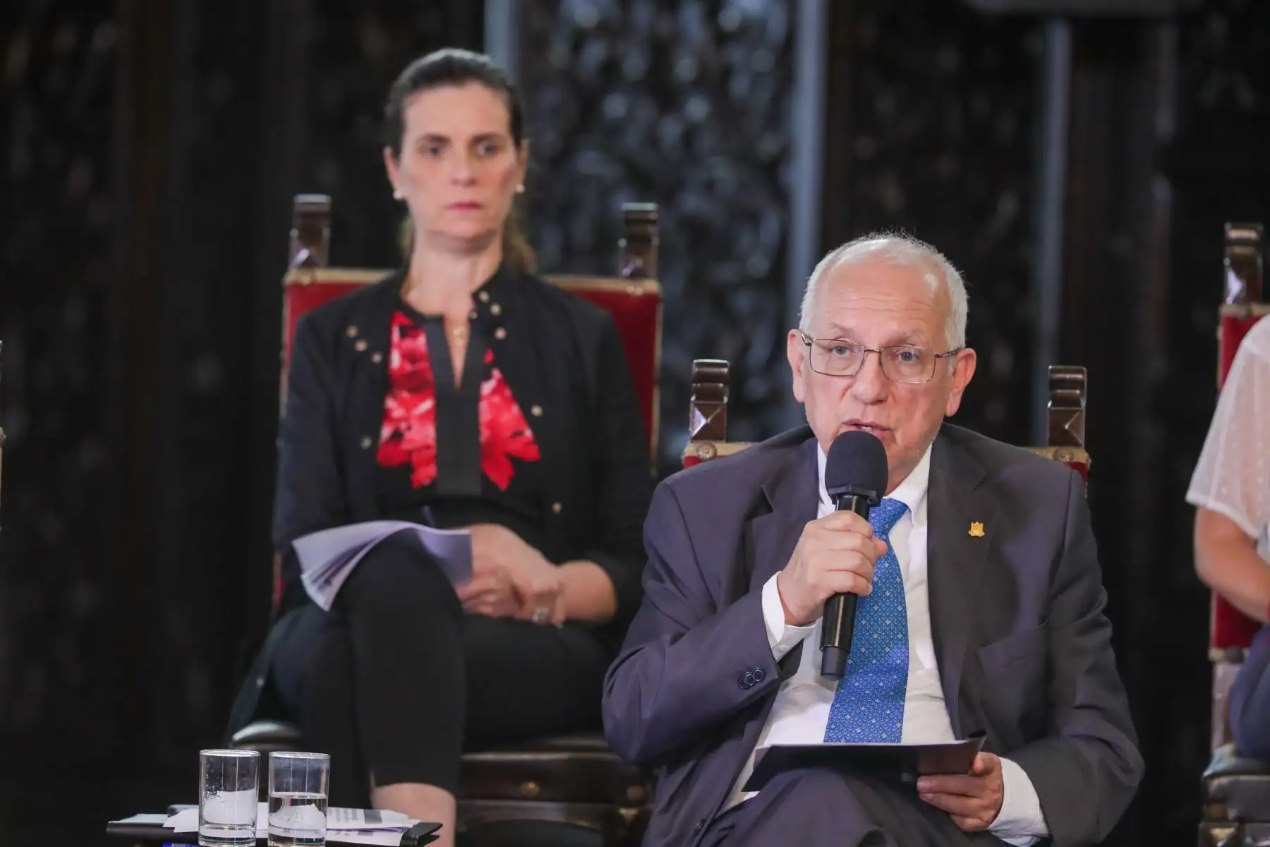 Intervención del Ministro de Educación, Óscar Becerra, durante la conferencia brindada por la presidenta Dina Boluarte anunciando las medidas para impulsar el crecimiento y desarrollo de la región Puno.
Foto: ANDINA/PCM