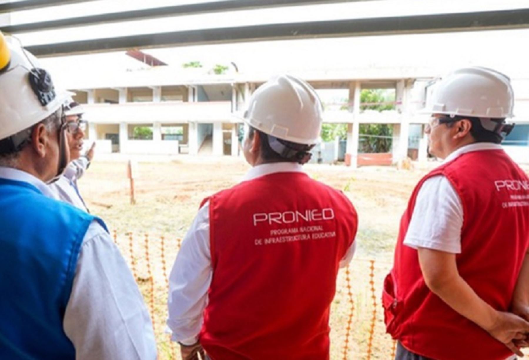 Con el objetivo que gobiernos regionales y locales puedan iniciar sus procesos para obtener financiamiento para la construcción de nuevas escuelas, el Programa Nacional de Infraestructura Educativa (Pronied) del Ministerio de Educación anunció que a partir del lunes 13 de marzo se abrirá la convocatoria 2023-1 del Sistema Descentralizado de Asistencia Técnica (ASITEC), que permite a las unidades ejecutoras contar con expedientes técnicos de calidad en sus proyectos de infraestructura educativa.