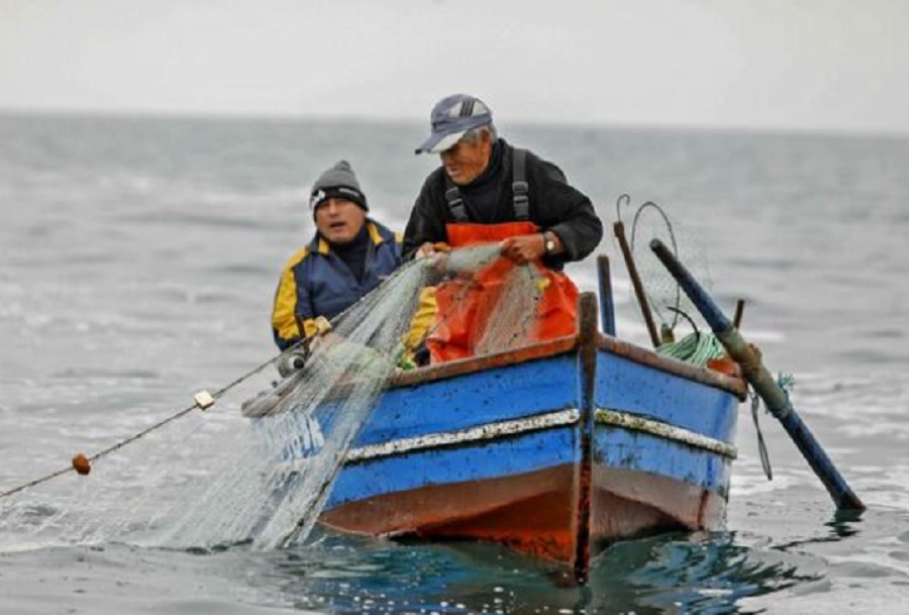 Perú suscribió un compromiso internacional que busca preservar el conocimiento tradicional de las comunidades pesqueras milenarias que desarrollan sus labores en embarcaciones artesanales y que no usan motor.