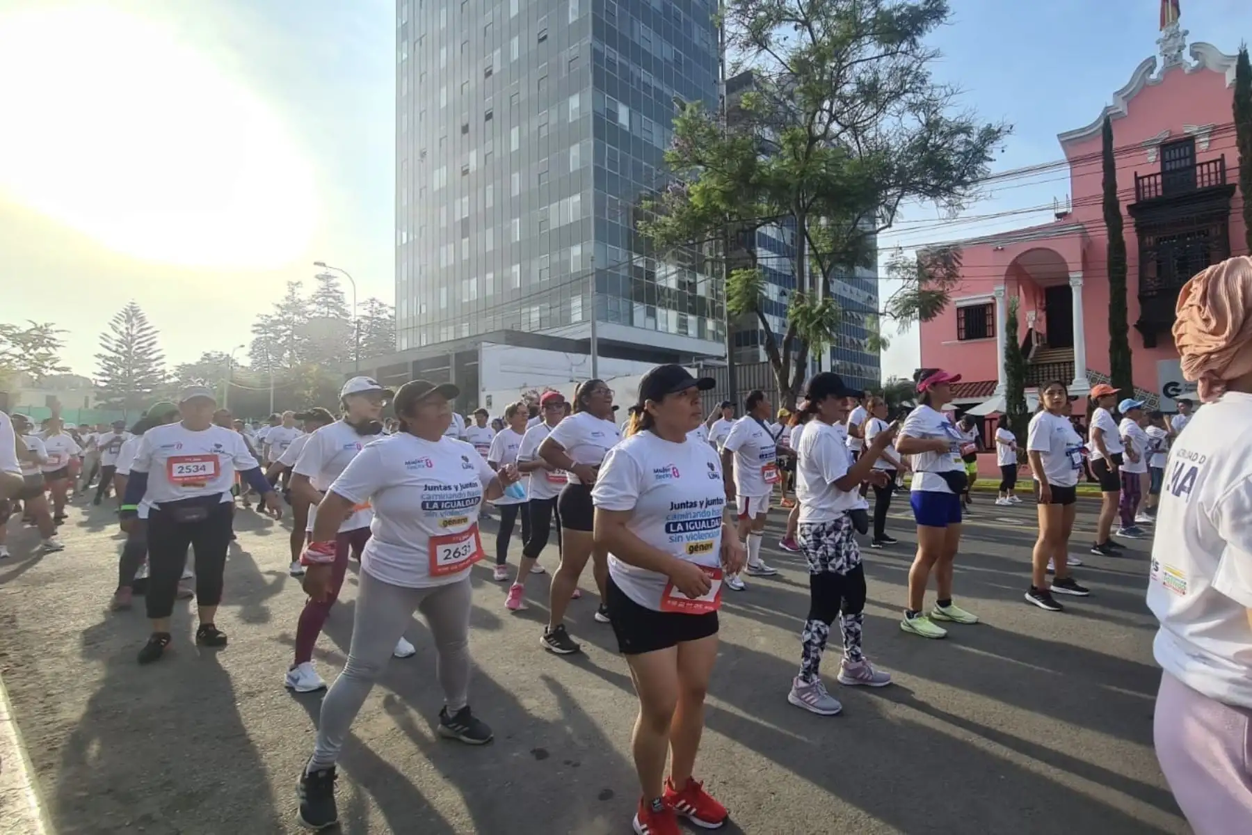 Carrera 5k Lima Corre por el Día Internacional de la Mujer, donde participan personas con discapacidad física, auditiva, visual, tanto para damas y varones.

Foto: ANDINA/Difusión